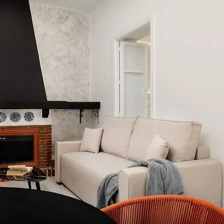 Modern 1-bed With Wi-fi Апартаменты Торремолинос
