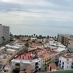 Modern 1-bed With Wi-fi Apartament