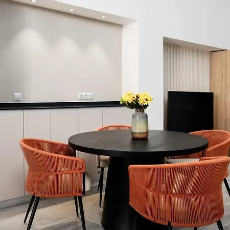 Lejlighed Modern 1-bed With Wi-fi *